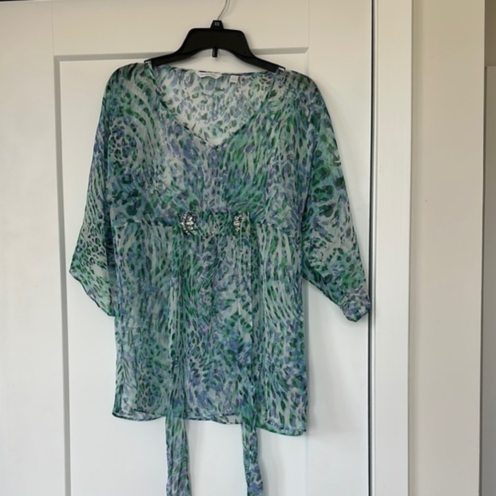 New York & Company Green and White  3/4 Sleeve Blouse